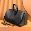 가방 럭셔리 Keepall 45 50 55 55 55 디자이너 더플 가방 여성 남자 토트 핸드백 수하물 가방 여행 어깨 어깨 더플 백 최고의 품질