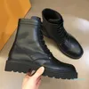 Dameslaarzen Ontwerpers laarsjes oversized leren schoenen heren Enkel Martin monolith laars militair geïnspireerd gevechtsplatform damesbodem