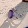 Anelli a grappolo Design alla moda Cristalli viola Anello di fidanzamento con zirconi per le donne Gioielleria raffinata da sposa in argento sterling 925 di lusso