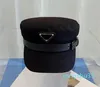 Chapeaux de journal de styliste simples, bérets noirs triangulaires en métal, casquettes à dessus plat, chapeau coupe-vent en pur coton