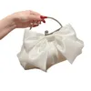 Sacs de soirée Blanc Satin Bow Fairy Embrayage Poignée en métal Sacs à main pour femmes Fête de mariage Embrayages de mariée Sac à main Chaîne Sac à bandoulière 231216