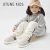 Slipper UTUNE Kids Toast Kapcieczki dla dziewcząt Dziewczęce Zima Dzieci Buty Boys Pu ciepły pluszowy obcas z pośpiechu