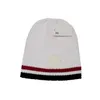 Beanie Designer Beanie Luxury Hat Design Solid Color Monogrammed Cap Stylish Warm Outdoor mångsidig julklapp Mycket trevlig