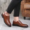 Elbise Ayakkabı Tasarımcısı İngiliz Moda Siyah Dantel Up Erkekler İçin Sivri Düz Formal Düğün Prom Oxford Zapatos Hombre