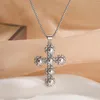 Hänghalsband säljer Royal Cross för kvinnor flickor delikat kubiska zirkoniumtillbehör rostfritt stål kedje smycken gåva