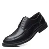 Robe chaussures designer britannique mode noir lacets pointu plat pour hommes formel mariage bal Oxford Zapatos Hombre