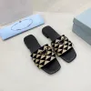 Frau bestickt Stoff Slides Hausschuhe schwarz Beige mehrfarbig Stickerei Pantoletten Frauen Home Flip Flops Casual Sandalen Sommer Leder flache Slide Gummisohle