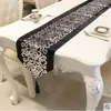 Table Runner European Luxury Velvet Gilded Table Runner Tablecloth Embroidered Gloden Table Runners Table Flag Dinner Mats Home Textile 231216