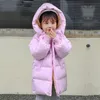 ジャケット冬のフード付き暖かいジャケットコート延長された男の子の女の子2 10年前2023韓国語バージョンファッションチルドレン服が厚くなった231216