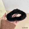 Acessórios de cabelo 1 Pcs Inverno Garra de Pelúcia Cor Sólida Clipe de Caranguejo para Meninas Crianças Adorável Nuvem Forma Hairpin Barrettes