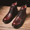 Boots Men's Tide British Style Retro Brotro Tooling Snow Snow Corean Version من أحذية Joker عالية القمة