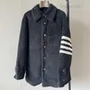 Nuovo stile camicia Nanyou TB di inizio primavera Cappotto cardigan in lana da donna allentato casual alla moda e versatile in bianco e nero a contrasto