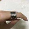 2019 Europese en Amerikaanse mode klassieke heren- en damesveerringen titanium stalen liefhebbers decoratieve sieraden221u