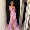 2024 Elegantes lavendelfarbenes Abend-Partykleid mit V-Ausschnitt, Falten, Seitenschlitz, Chiffion, A-Linie, Abschlussball, formelles Kleid, Promi-Kleider, neu eingetroffen, Robe De Soiree