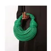 ゴールドラグジュアリーデザイナーブランドの女性のためのイブニングバッグハンドバッグ手織り麺ロープノットプルホーボーシルバークラッチ231216