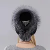 Beanie Skull Caps Design Fashion Hat Real Natural Mink Päls med Silver Cap för kvinnor som hänger kedja i ryggen och bollarna 231216