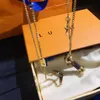 Femmes Bouteille De Parfum Designer Colliers Bijoux Amour Bijoux Celtiques Collier Cadeau De Fête Longues Chaînes Mode Qualité Collier En Cuir Printemps Couple Chaîne Avec Boîte