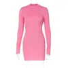 Abiti casual Glitter Mini abito a maniche lunghe Sexy Backless Bodycon Night Club Compleanno rosa per le donne 2023 2024