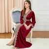 Vêtements ethniques Dubaï Turquie Femmes Abaya V-Cou Manches longues Robe musulmane Robe de velours côtelé brodée Robes élégantes