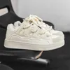 Män kvinnor löpskor klassisk het försäljning platt snörning grå svart krämfärgade skor män tränare sport sneakers storlek 36-44