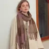 STOR STORLEK KVINNOR Tryckt broderi Scarf European Designer Shawls Autumn Winter Outdoor Travel Letters Scarves