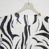 Casual Jurken Yudx Miyake Geplooide Vrouwen 2023 Zomer Vrouwelijke Hemd Rok Lange Zebraprint Dunne Mouwloze Pakket Hip