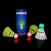 Volani da badminton 6 pezzi LED Palla da badminton Glowing Light Up Volani da badminton in nylon Palline di illuminazione colorate Sport notturni 231216