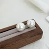 Kadın için lüks kabuk inci küpe tasarımcısı 5mm 6mm 10mm 12mm 925 Sterling gümüş beyaz 18K altın moda kadın gilrs back saplama küpeler takı arkadaşı hediye kutusu