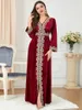 Vêtements ethniques Dubaï Turquie Femmes Abaya V-Cou Manches longues Robe musulmane Robe de velours côtelé brodée Robes élégantes