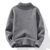 Herrtröjor Crewneck Thermal tröja män Vinter fast färg Undertröja Tjockare Fashion Streetwear Casual Daily Clothing för 231216