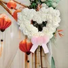 装飾的な花ハート型人工花輪/装飾的な白いバラの花の花輪/花輪のための庭の背景の家の家
