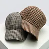 Casquettes de baseball Automne et hiver Hommes Femmes Chaud Tissu de laine Stripe Check Baseball Polyvalent Mode Style britannique Rétro Pied-de-poule