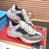 Designer skor casual skor rhyton sneakers multicolor mens kvinnor vintage chaussures plattform sneakers beige män tränare dam läder sko sneaker storlek 35-45