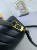 L Designer -Tasche New Wave Kette Halten Sie mich Umhängetasche Luxus Cross Body Langsäcke Abend Clutch Tasche Messengerbeutel geformtes Magnetschloss Glattes Leder M21797