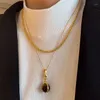 Collane con ciondolo Collana vintage personalizzata con pietra occhio di tigre a doppio strato Collana leggera di lusso di fascia alta con catena semplice e collo con chiusura a catena