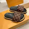 Pool designer kudde par män kvinnor sommar platt skor mode tofflor glider med sexiga strand svarta sandaler