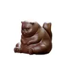 Tea Pets Yixing Boutique Thé en argile violette pour animal de compagnie, figurine de chat porte-bonheur, ornements de bureau, sculpture faite à la main, artisanat, service à thé pour la maison, cadeaux de décoration 231216