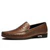 Klänningskor MENS SLIP ON MAN MOCKASINS HÄRS LOAFERS äkta läder Summer Men loafer lägenheter som kör formell