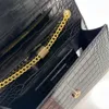 デザイナーバッグタッセルエンベロープバッグメッセンジャーバッグクラッチバッグ光沢のあるワニのエンボスカルフスキンレザーロングゴールデンチェーンストラップウォレットデザイナー財布