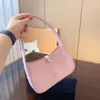 Sac Hobo de mode Sac à main de luxe Designer Spacieux Doublure en peau d'agneau Brillant Matériel doré Intérieur Poche zippée Sacs de créateurs en cuir de crocodile