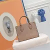 Projektantka M45039 Kobiety duża pojemność przenośna torba zakupowa Onthego Moda Vintage torebka damska skóra drukowana torba crossbody Bag Mommy