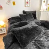 Ensembles de literie Give Away Love Petit oreiller Shaggy Super doux en molleton de corail literie chaude et confortable ensemble de housse de couette en velours de vison taies d'oreiller en linge de lit 231216