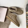 حذاء الأطفال الساخن طفل صغير تسمان II Slippers Tazz Baby Designer Boot Shoes Chestnut Fur Slides Sheepes Sheerling Ultra Mini Boot Boot Winter Winter Wool On Wool Little Big Big