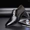 Sapatos de vestido de salto médio de salto baixo casual casamento masculino para noiva tênis vermelhos marido esportes agradáveis teni ofertas especiais