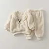 Pyjamas Spring Baby Boy Girl Clothing Set Autumn Fleece Sweatshirt + byxor Småbarn Kids Pyjamas Warm Tops + Pant Baby Outwearl231114