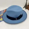 Berretti Cappello Fedora in feltro vintage per uomo Donna Cappello Panama Trilby Jazz Papillon Decorazione da uomo di alta qualità