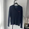 Pulls de créateurs Femmes Pull en polaire tricoté Hiver Luxe Mens V-Col V-Col à manches longues Streetwear