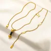 Designer di imballaggi box Women Women Gold Pendant Boutique Birthday Gioielli di compleanno Gioielli Long Chain Classic Design Charm Collana