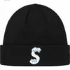 20 czapki zimowa czapka czaszka dorosła swobodny kapelusz hip -hopowy kobiety mężczyźni akrylowe czapki cap unisex stały kolor trzymaj ciepłe czapki