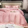 Bedding Sets Stain Jacquard Set 4Pcs European Luxury Blue Fashion Bear Silk Fiber Duvet Cover Home Linen Silver Wedding Bedclothes